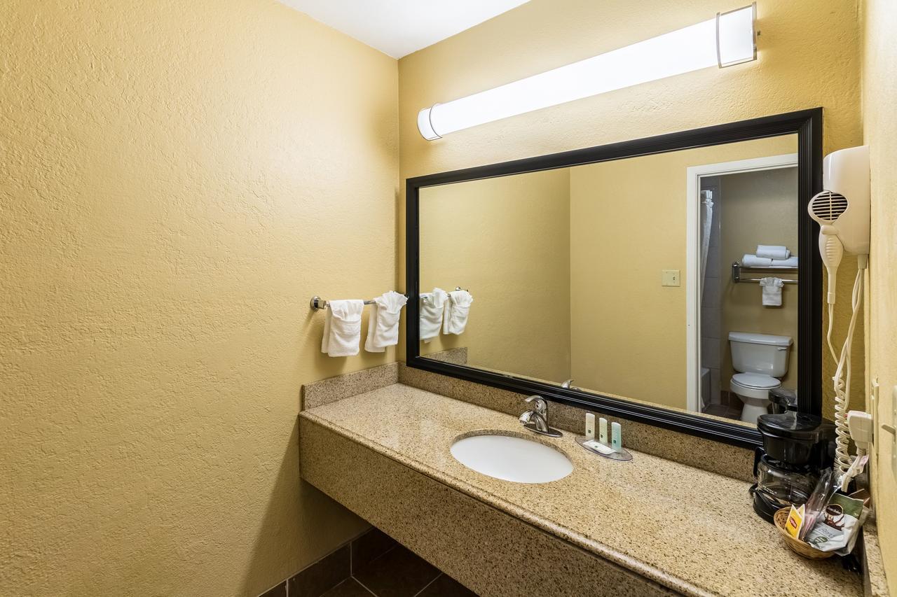 Quality Inn Corsicana Zewnętrze zdjęcie